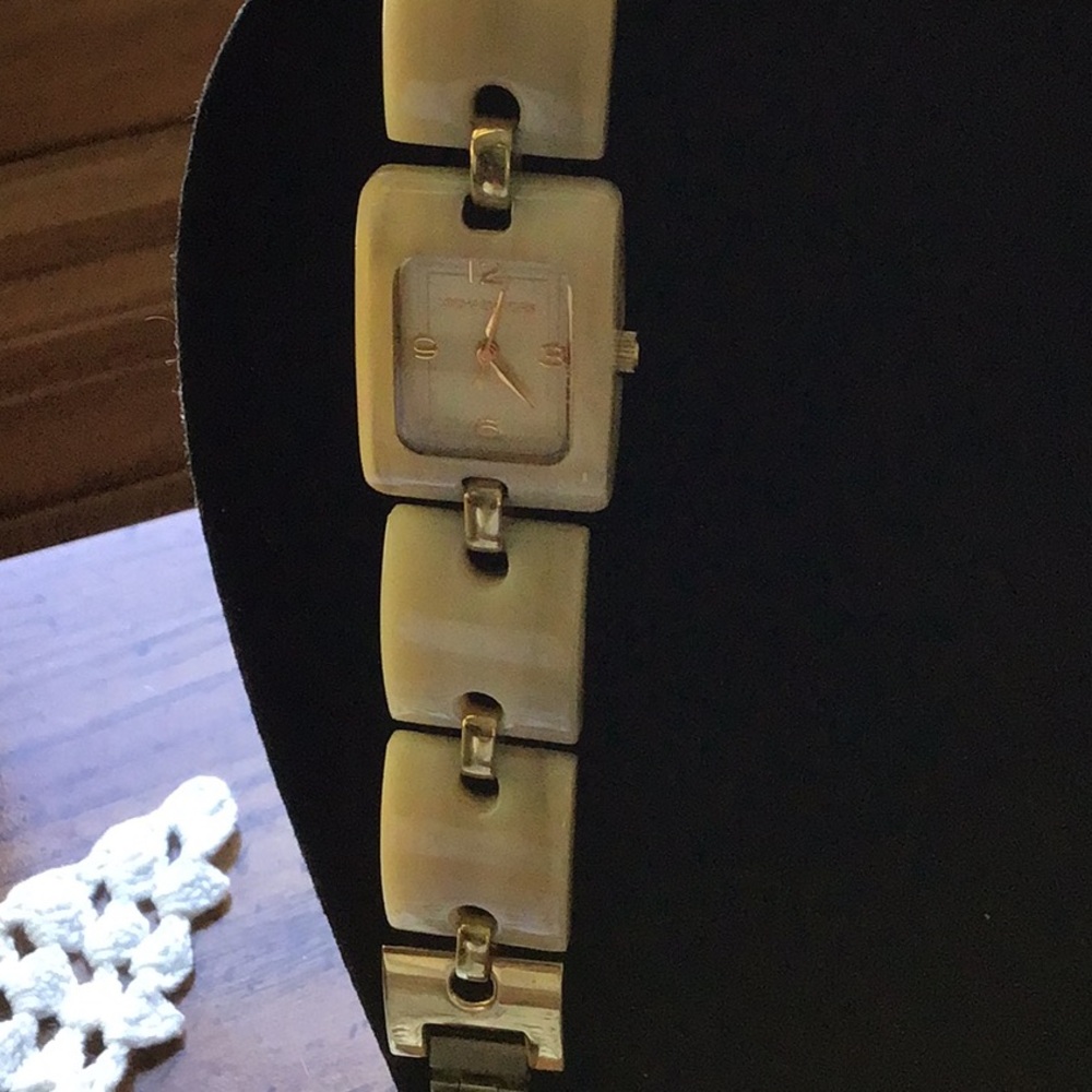 Michael Kors Tortoise Shell Watch - Picture 2 of 7